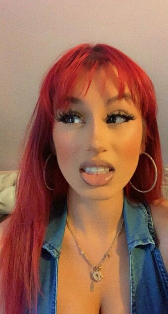 Hazedee / hazeydee / vee_hazey Nude Leaks OnlyFans Photo 8