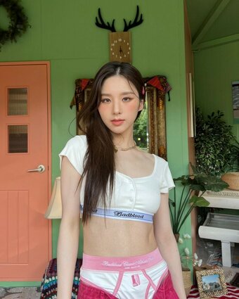 HeeJin / heejin_theworld Nude Leaks Photo 2