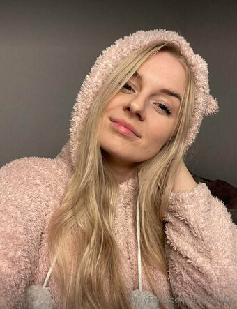 hell_lenaa / Sky Pierce / hell.lena Nude Leaks Photo 8