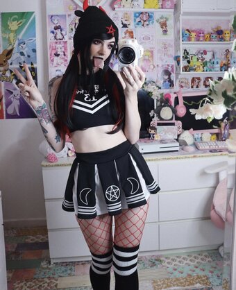 hell0kittyglock / _faeriebb / f.oxbaby Nude Leaks Photo 4