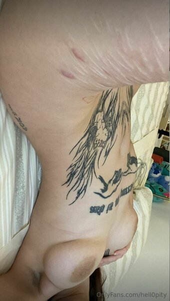 Hell0pity / hell0pityy / hellkitty182 Nude Leaks OnlyFans Photo 9