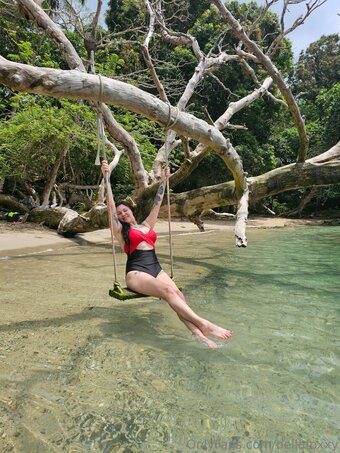 hellafoxxy Nude Leaks Photo 10