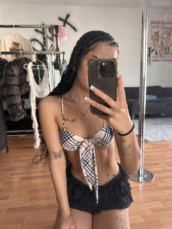Hellaspicy777 / bbyali.3 Nude Leaks Photo 19