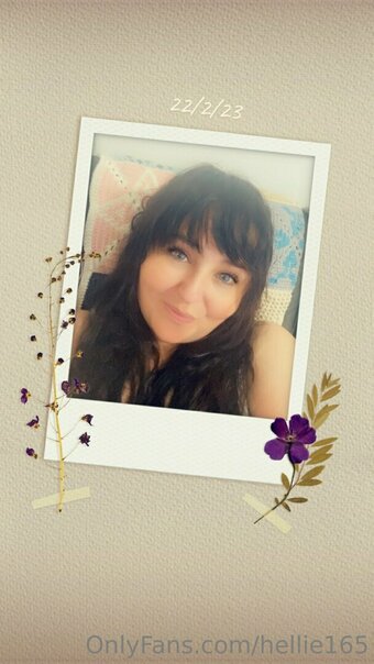 hellie165 Nude Leaks Photo 4