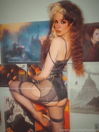 HellionCait Nude Leaks Photo 16