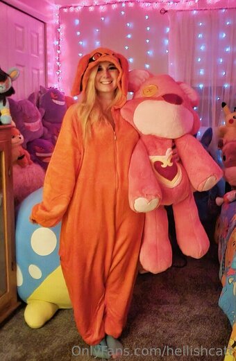 hellishcatt Nude Leaks Photo 8