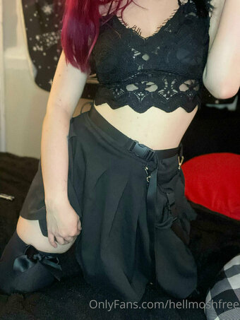 hellmoshfree Nude Leaks Photo 4