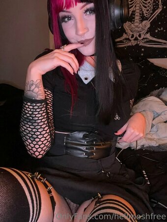 hellmoshfree Nude Leaks Photo 18