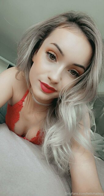 hellohaileyy Nude Leaks Photo 10