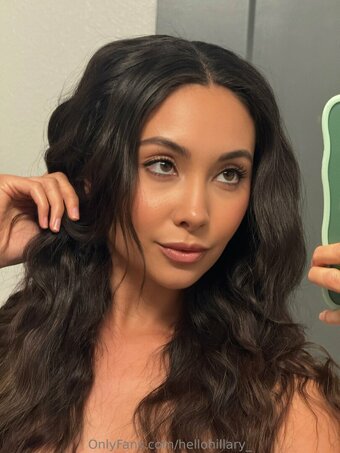 hellohillary_ Nude Leaks OnlyFans Photo 17