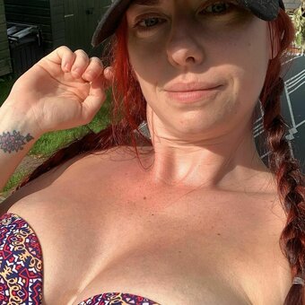 hellomissred / Carly Ashton Nude Leaks OnlyFans Photo 17