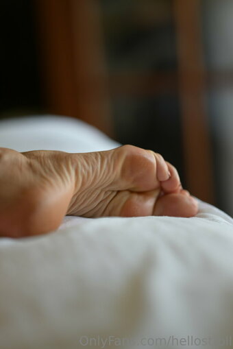 hellostroll Nude Leaks Photo 16