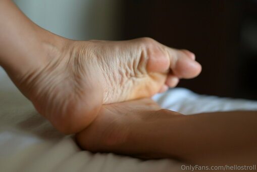 hellostroll Nude Leaks Photo 20