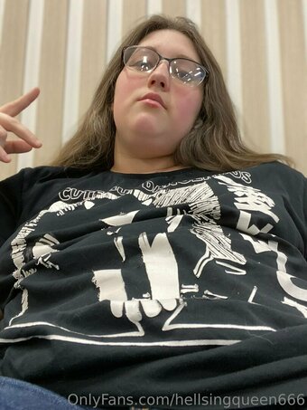 hellsingqueen666 Nude Leaks Photo 5