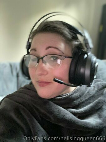 hellsingqueen666 Nude Leaks Photo 25