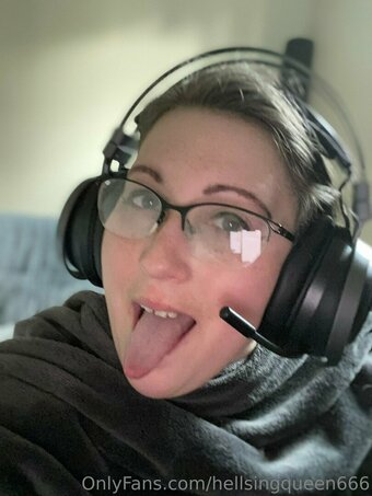 hellsingqueen666 Nude Leaks Photo 26