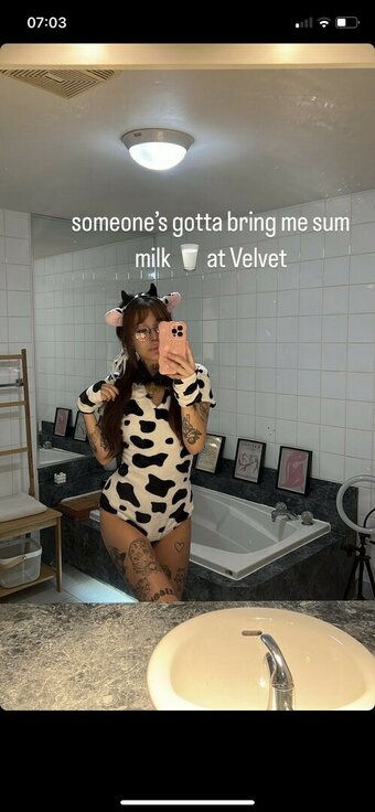 Helltai / Bibi Nguyen / itshelltai Nude Leaks OnlyFans Photo 1