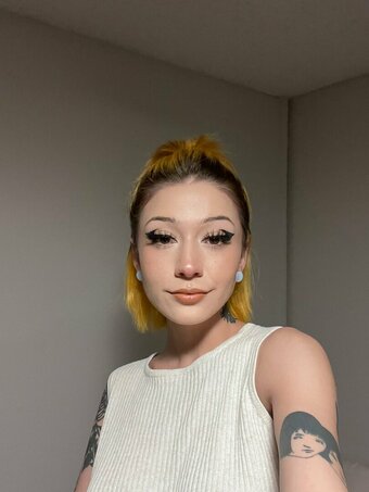 helluhvegan Nude Leaks OnlyFans Photo 6