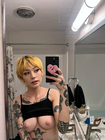 helluhvegan Nude Leaks OnlyFans Photo 29