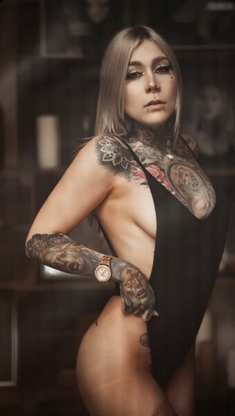 Hellyy_K Nude Leaks Photo 8