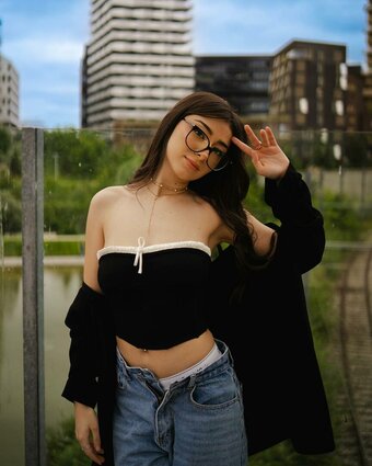 Helydia / Celia Tansel / helydiaa / iamhely Nude Leaks OnlyFans Photo 10