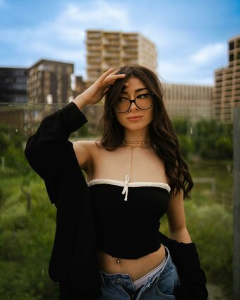 Helydia / Celia Tansel / helydiaa / iamhely Nude Leaks OnlyFans Photo 11