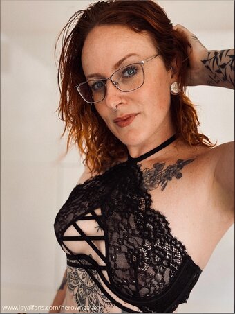 Herowngalaxy / her.own.galaxy Nude Leaks OnlyFans Photo 5