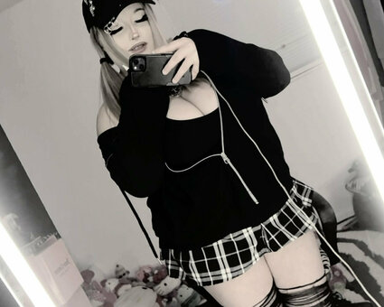 hexedblunts / yanderewaifu Nude Leaks Photo 13