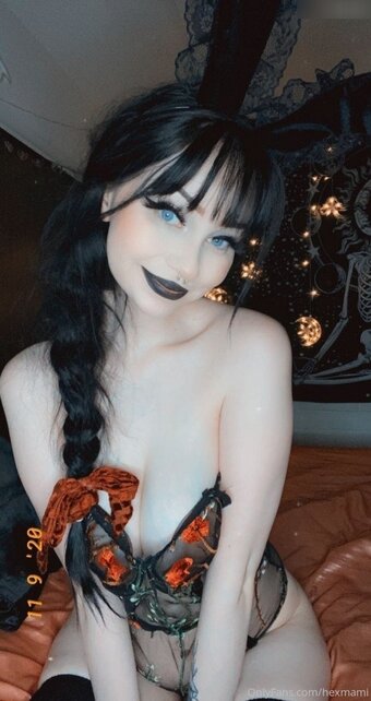 Hexmami / hexmamiofficial Nude Leaks OnlyFans Photo 5