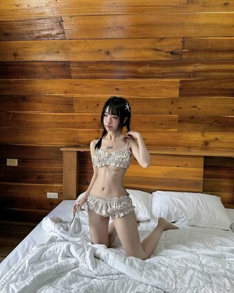 Heyychie Nude Leaks Photo 3