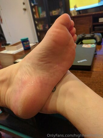 highheelhellion Nude Leaks Photo 3