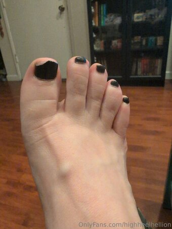 highheelhellion Nude Leaks Photo 18