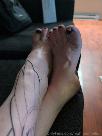 highheelhellion Nude Leaks Photo 24