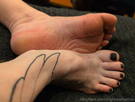 highheelhellion Nude Leaks Photo 29