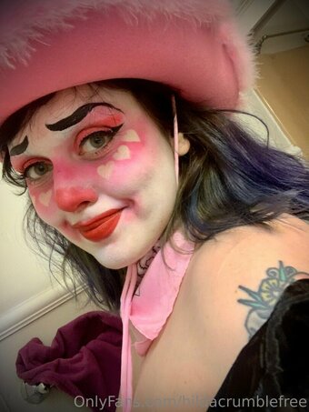 hildacrumblefree hildacrumblefree