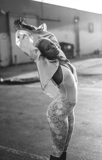 Honnete Bas / honnetebas Nude Leaks Photo 24