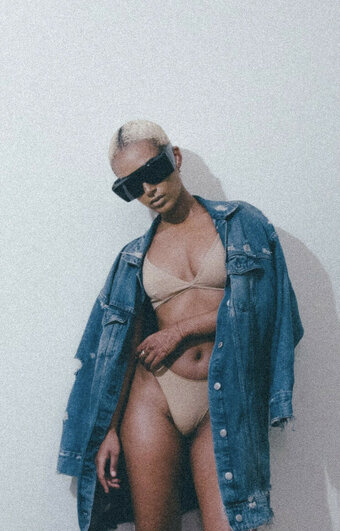 Honnete Bas / honnetebas Nude Leaks Photo 35