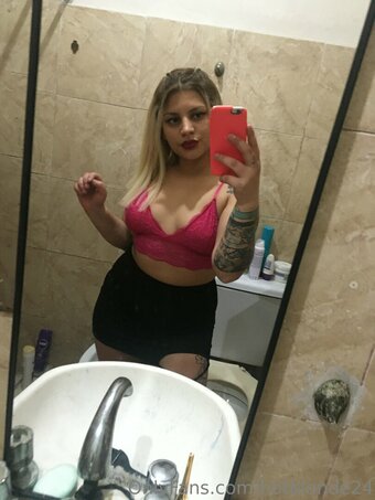 hotblonde24