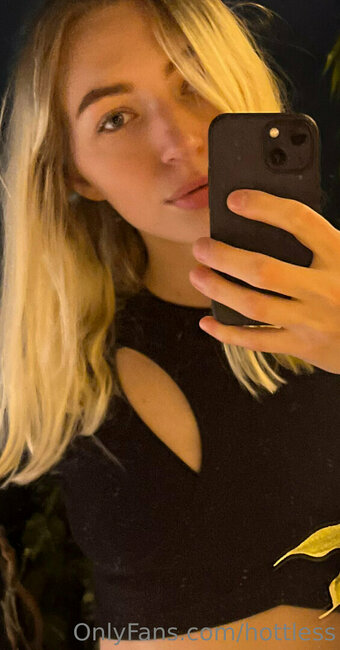 hottless Nude Leaks Photo 4