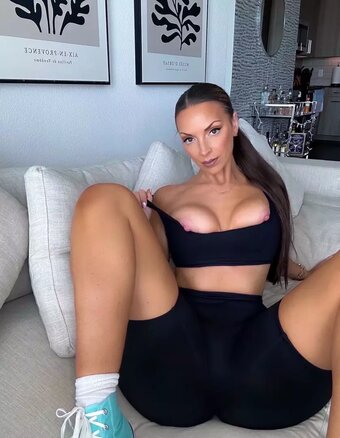 hotwethailey Nude Leaks Photo 10