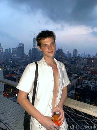 httptwunk Nude Leaks Photo 12