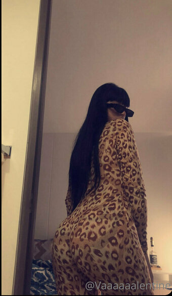 iam_vaaalenntineeeeeee iam_vaaalenntineeeeeee