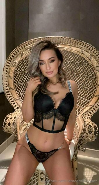 iamcamillalopez iamcamillalopez