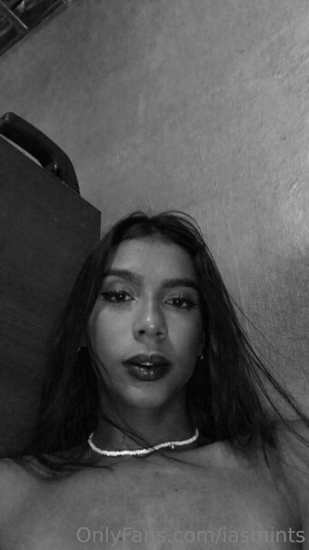 iasmints Nude Leaks Photo 1