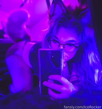 IceRocker / ThatIceRocker / dancing_gypsy Nude Leaks OnlyFans Photo 11