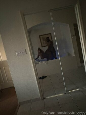 ickyvickyyyyy Nude Leaks Photo 1
