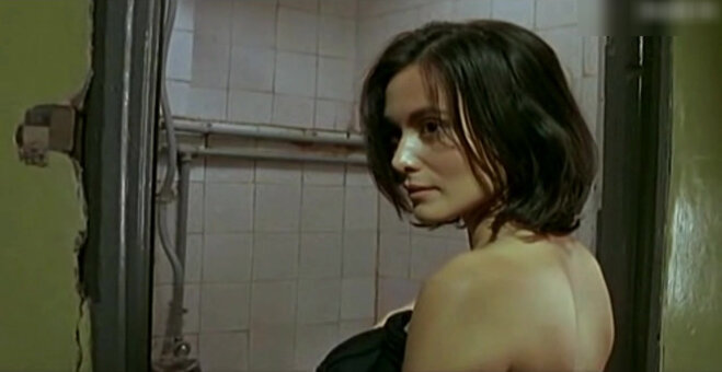 Idil Üner Nude Leaks Photo 10