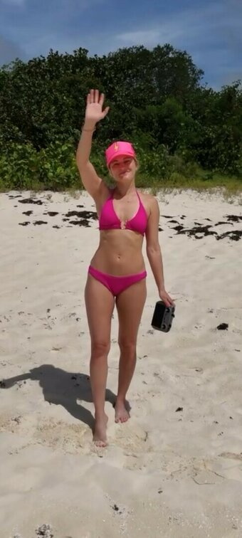 iJustine Nude Leaks OnlyFans Photo 11