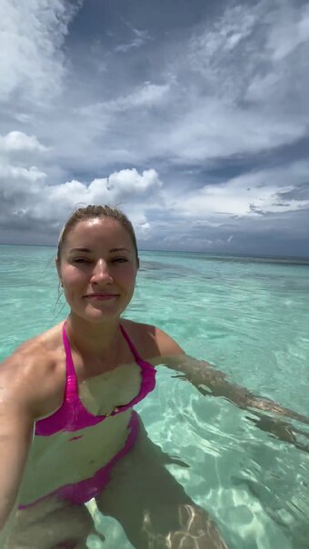 iJustine Nude Leaks OnlyFans Photo 22