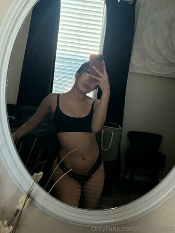 ijustneedee / ijustine Nude Leaks OnlyFans Photo 3